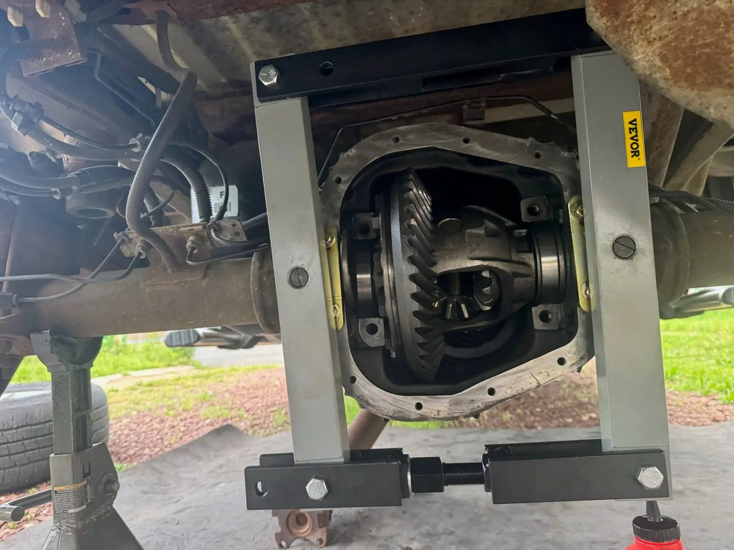 4Link4WD Master Gear Setup Tool Kit differential service kit, ring gear visible on VEVOR stand for 4WD/off-road builds