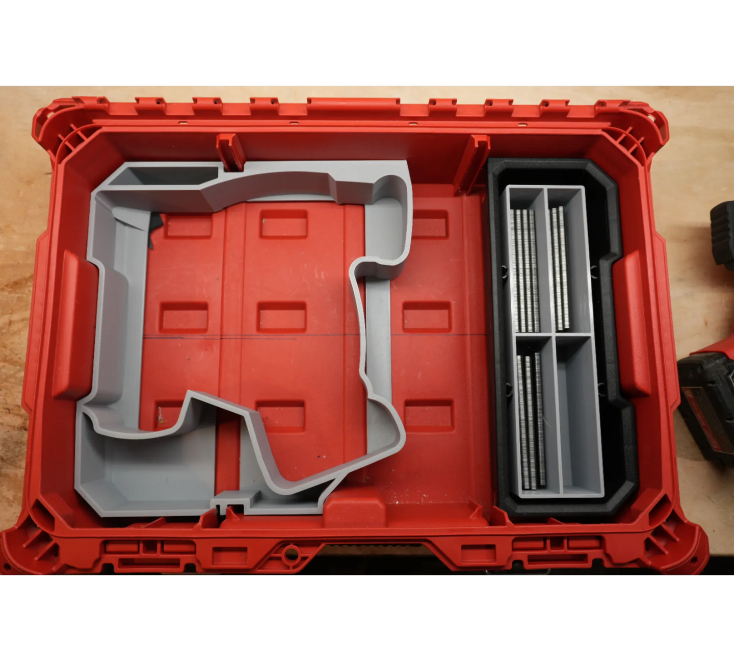 10-Spot Tools Packout Small Tool Box Insert MS18 TB – red Packout case with grey interior insert and black divider tray