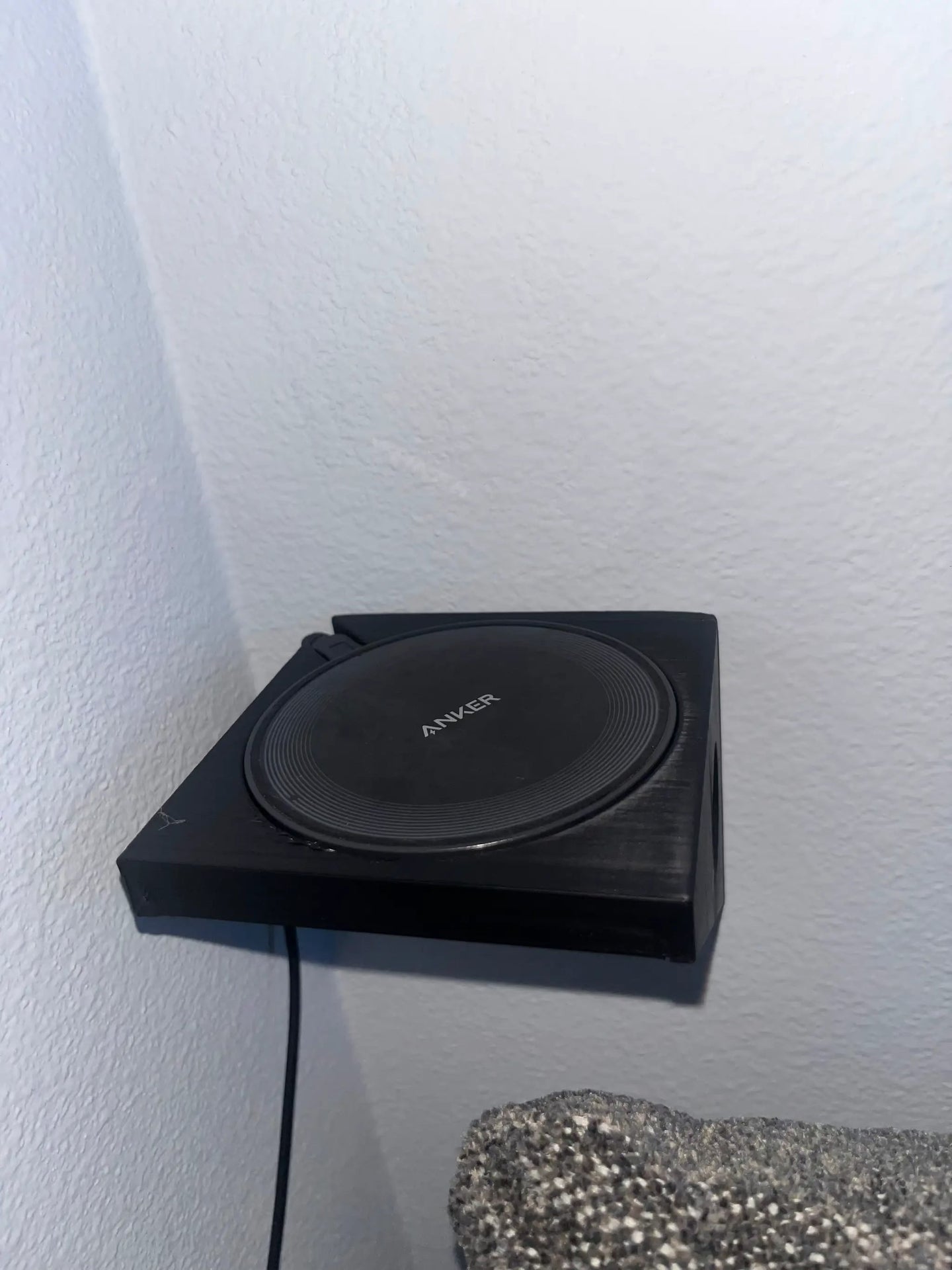 Wireless Charger Wall Mount | 3.5" Round | Urban 3D
